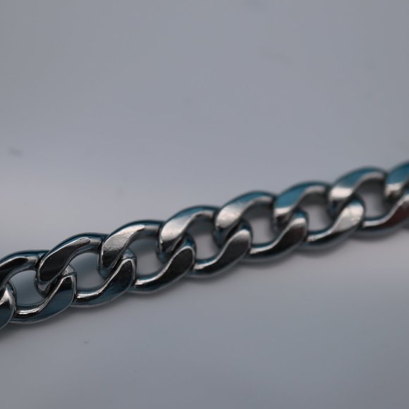 14th and Union Men's 20 Inch Length Silver Tone‎ Chain Link Necklace - Picture 3 of 7